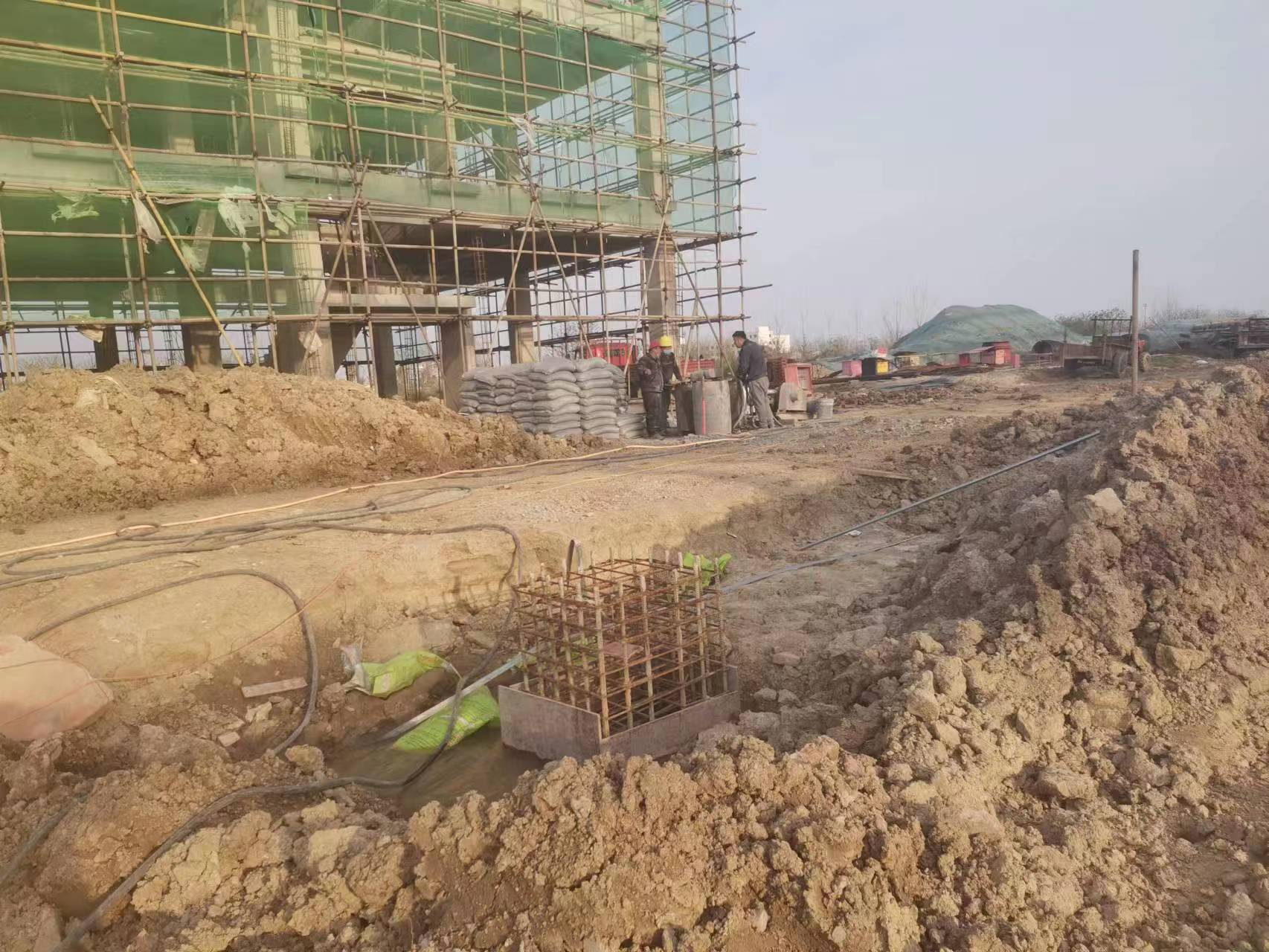 凌海当桥梁出现裂缝的时候应该及时加固修补